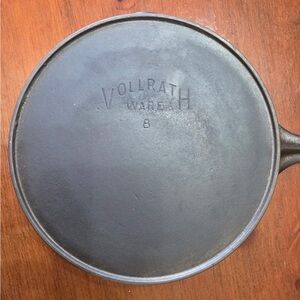 Cast Iron Skillet - Black